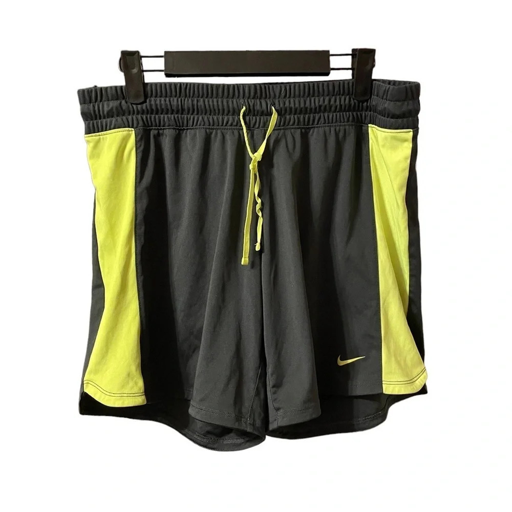 NIKE WOMENS ATHLETIC SHORTS